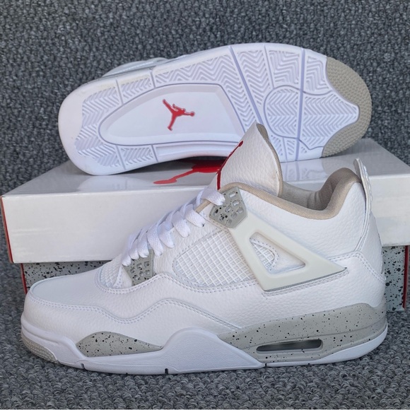 Brand Retro 4 ‘White Oreo’ Men’s Sneakers - Picture 2 of 5